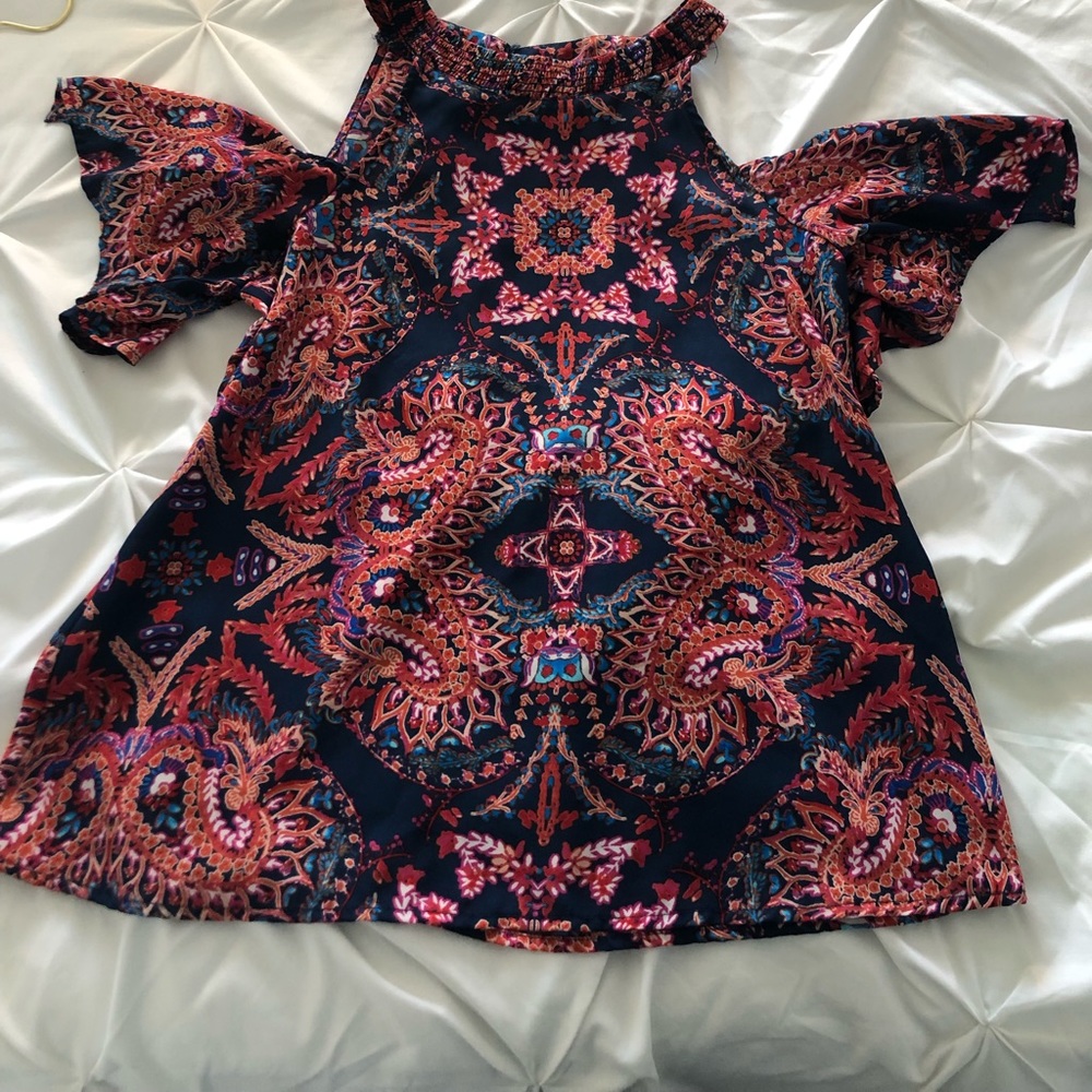 Multicolor, size XS, off the shoulder shirt from lily white